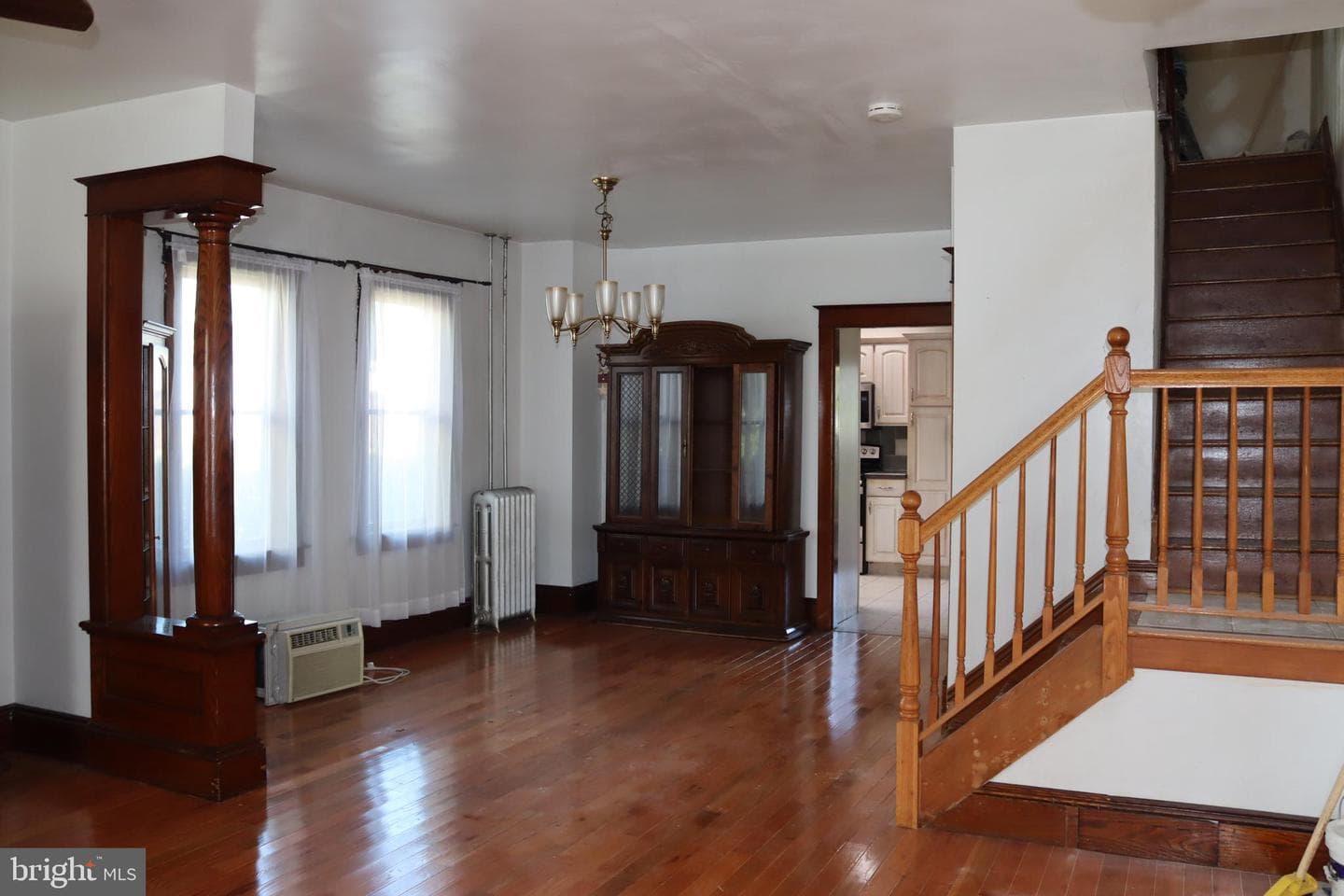 1611 Ferry Street photo 9
