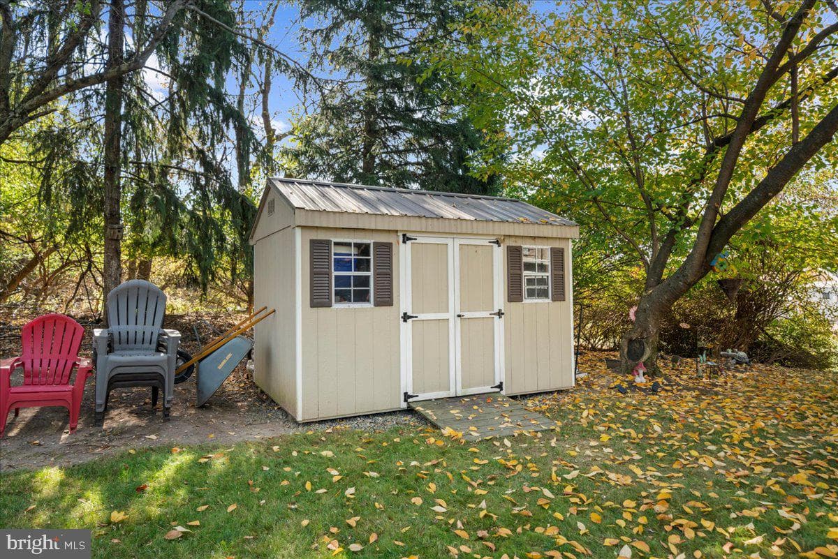 428 Johnston Drive photo 18