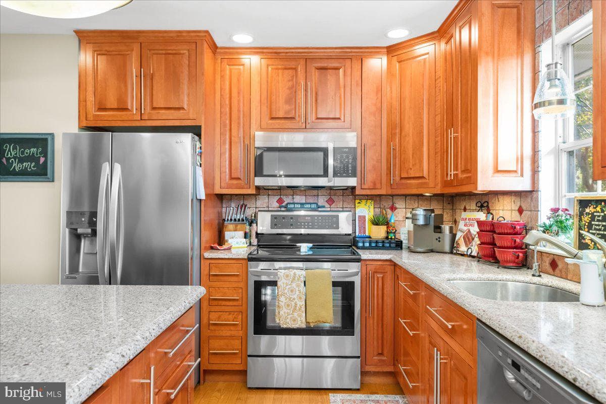 428 Johnston Drive photo 6
