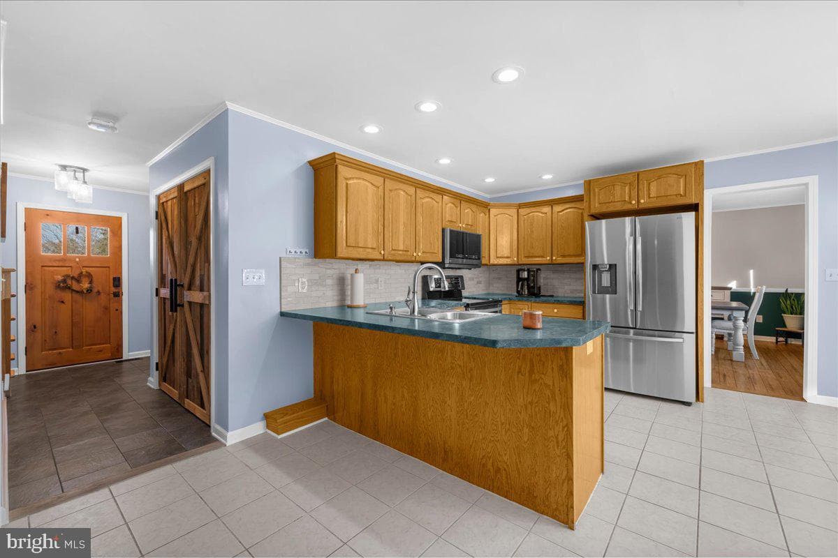 840 Blue Mountain Drive photo 22