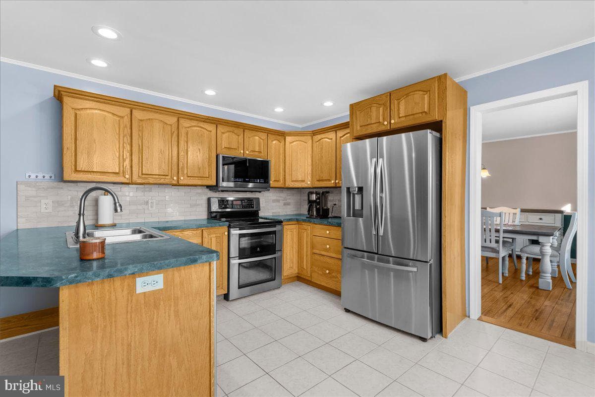 840 Blue Mountain Drive photo 26