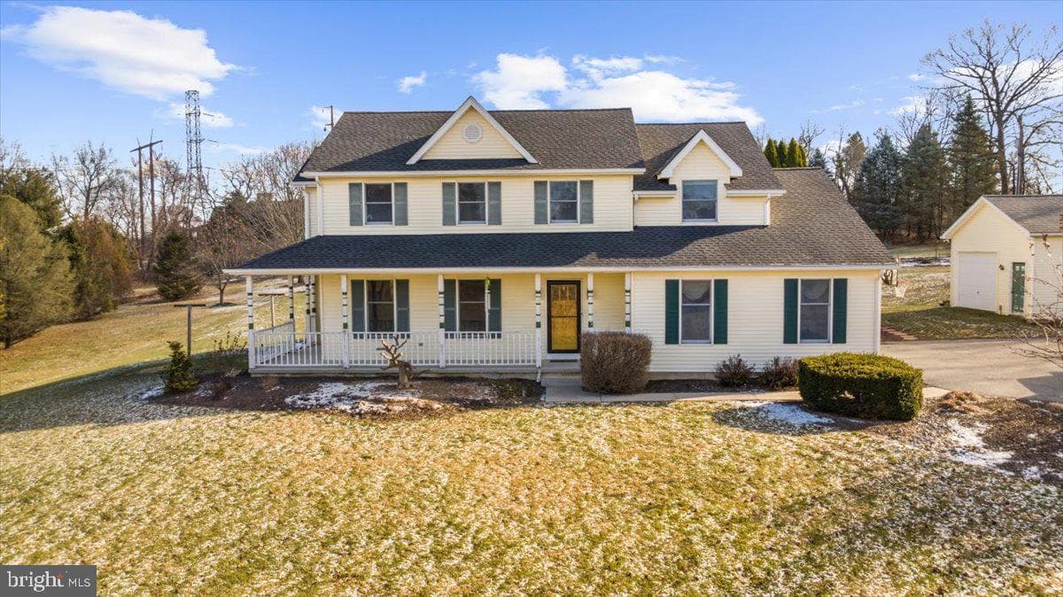 840 Blue Mountain Drive photo 4