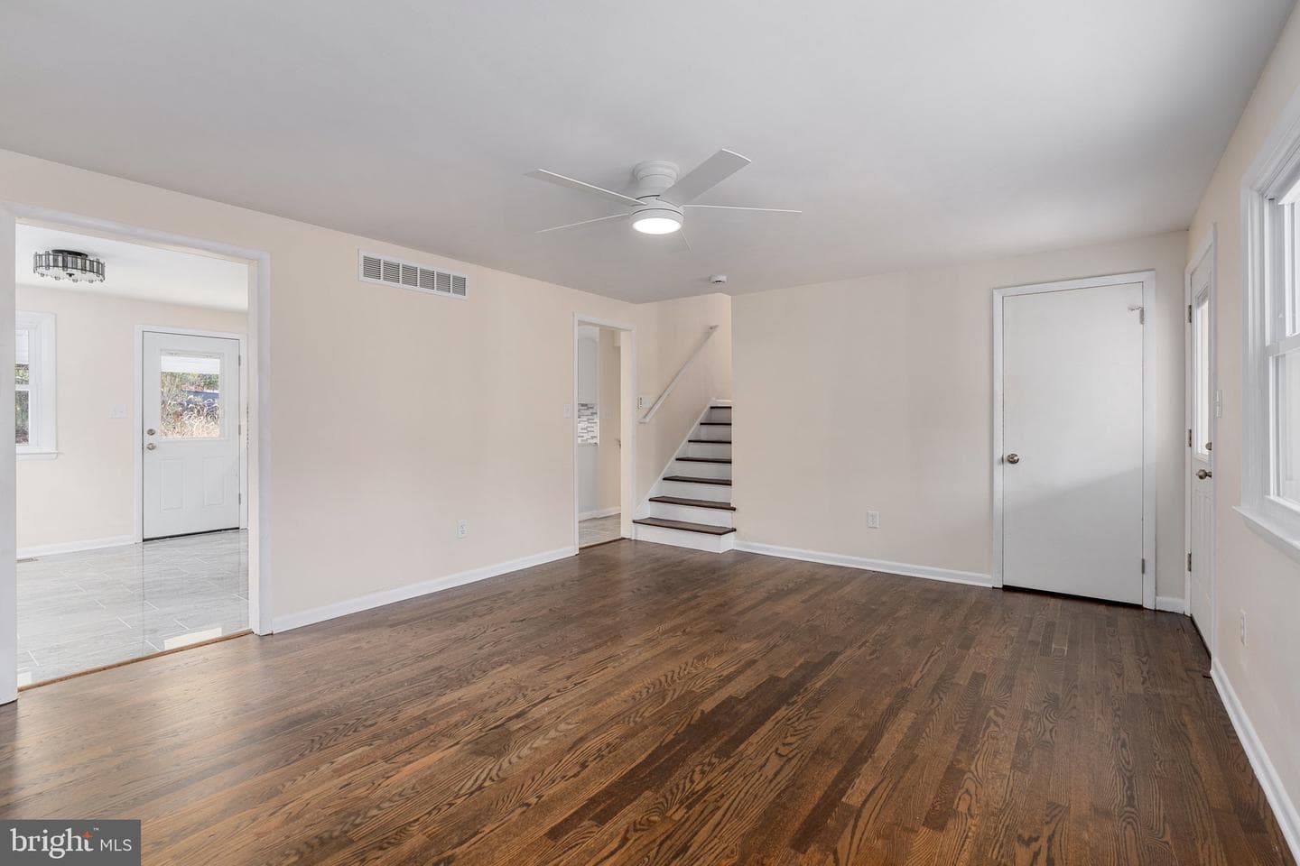 1444 E University Avenue photo 13