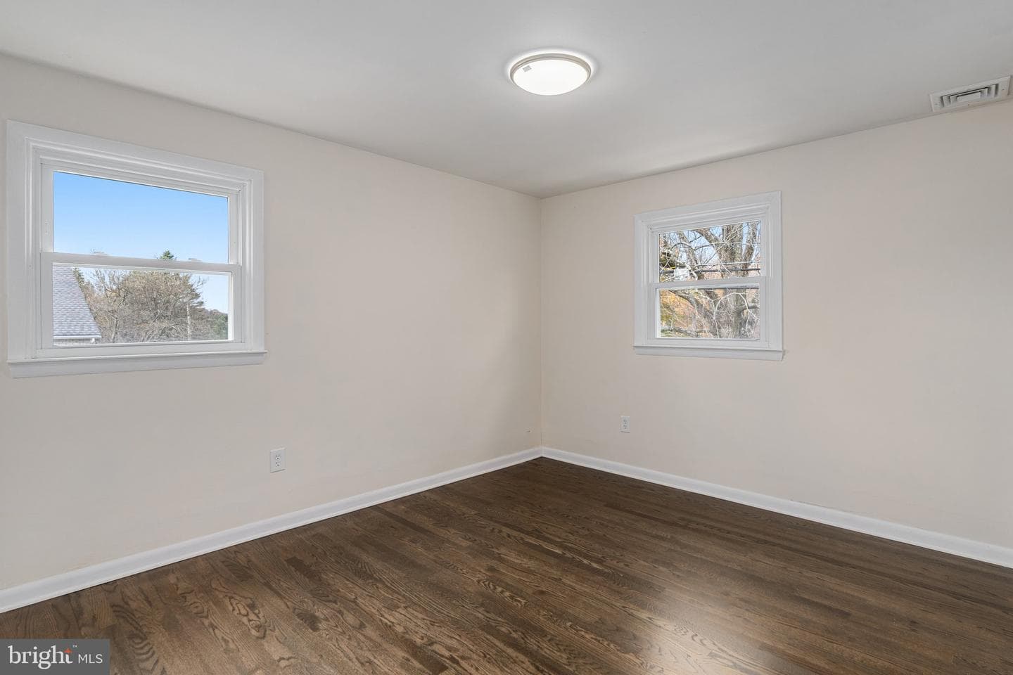1444 E University Avenue photo 35