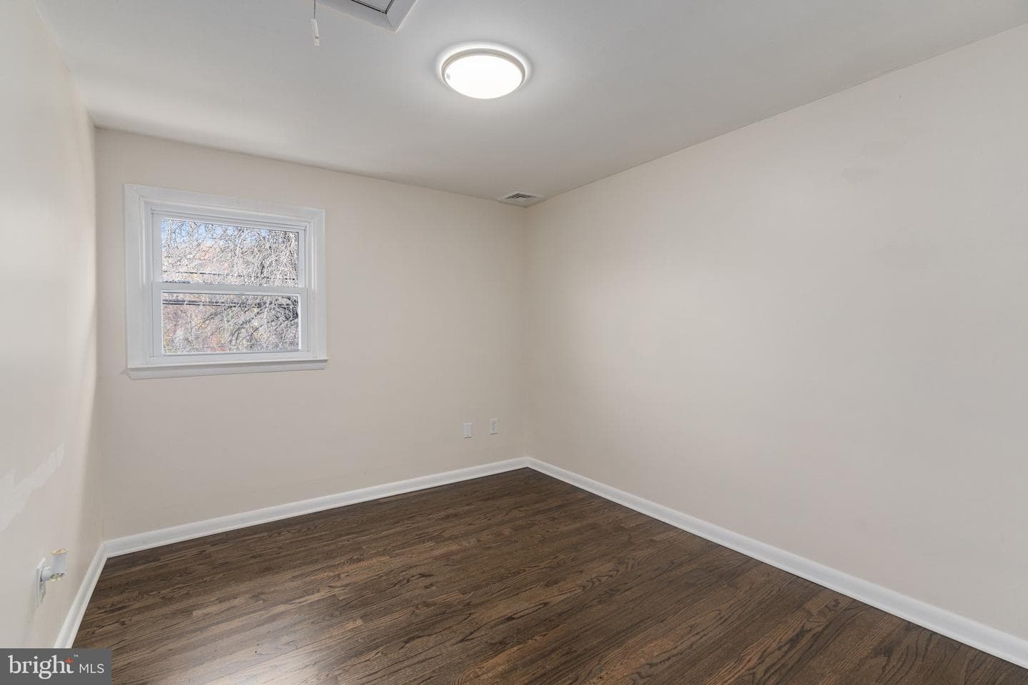 1444 E University Avenue photo 37