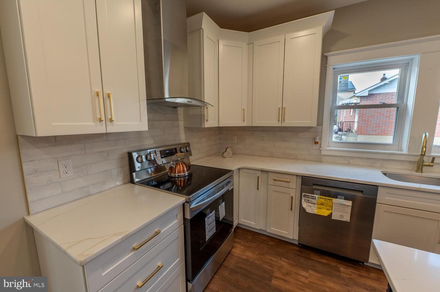 354 E Prospect Street photo 11