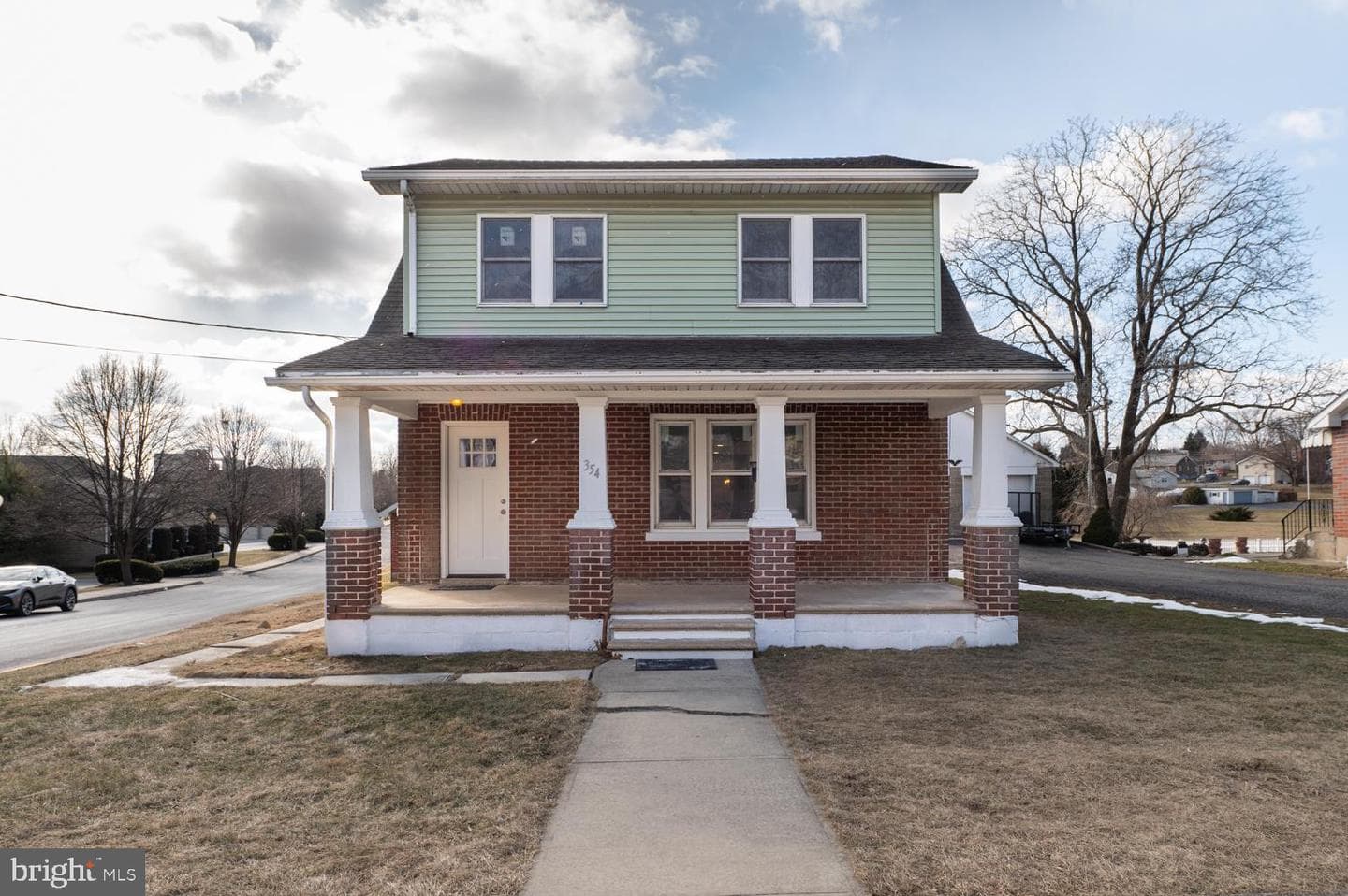 354 E Prospect Street photo 2