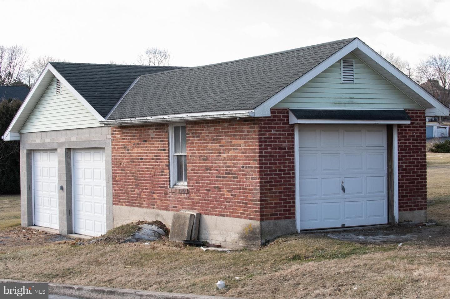 354 E Prospect Street photo 24