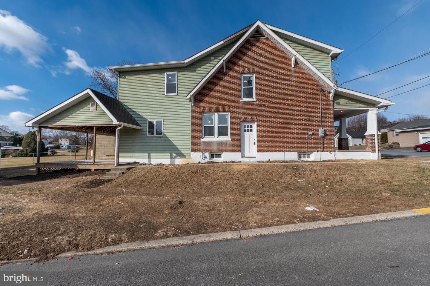 354 E Prospect Street photo 3