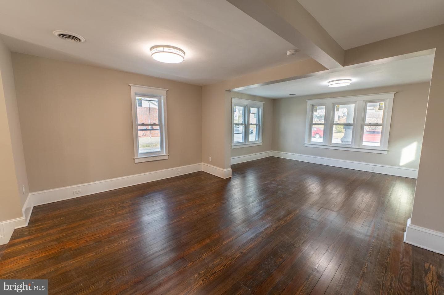 354 E Prospect Street photo 6