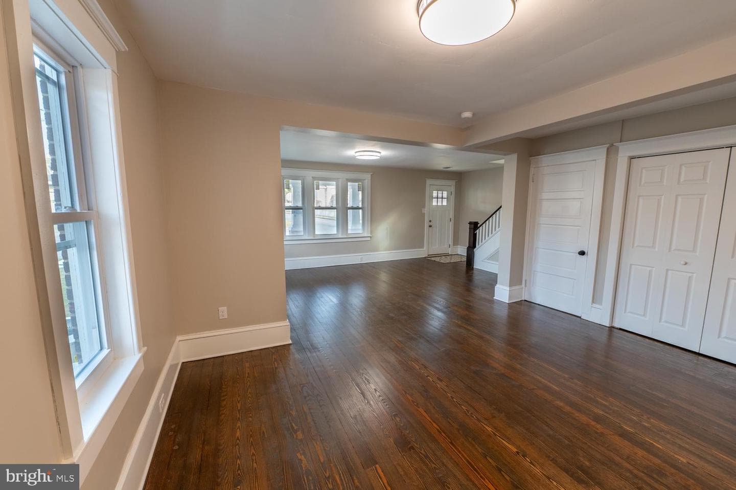 354 E Prospect Street photo 7