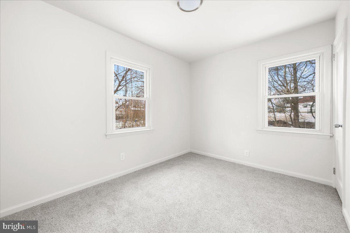 538 Tobias Drive photo 18