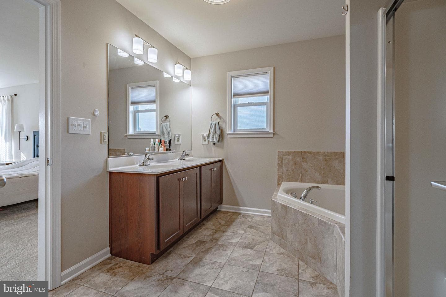 4 Millbrook Court photo 40