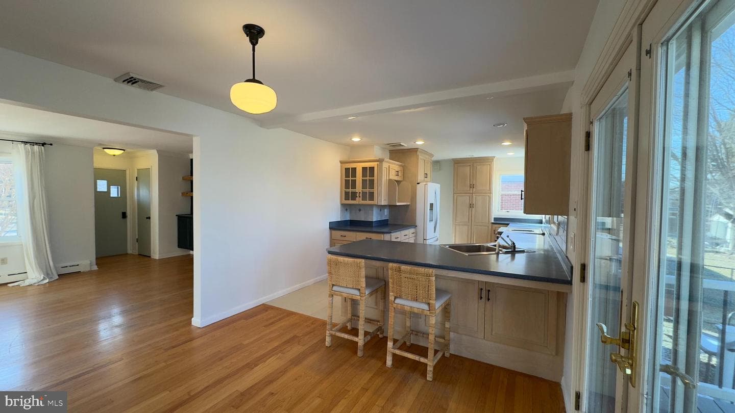 359 W Milton Street photo 16
