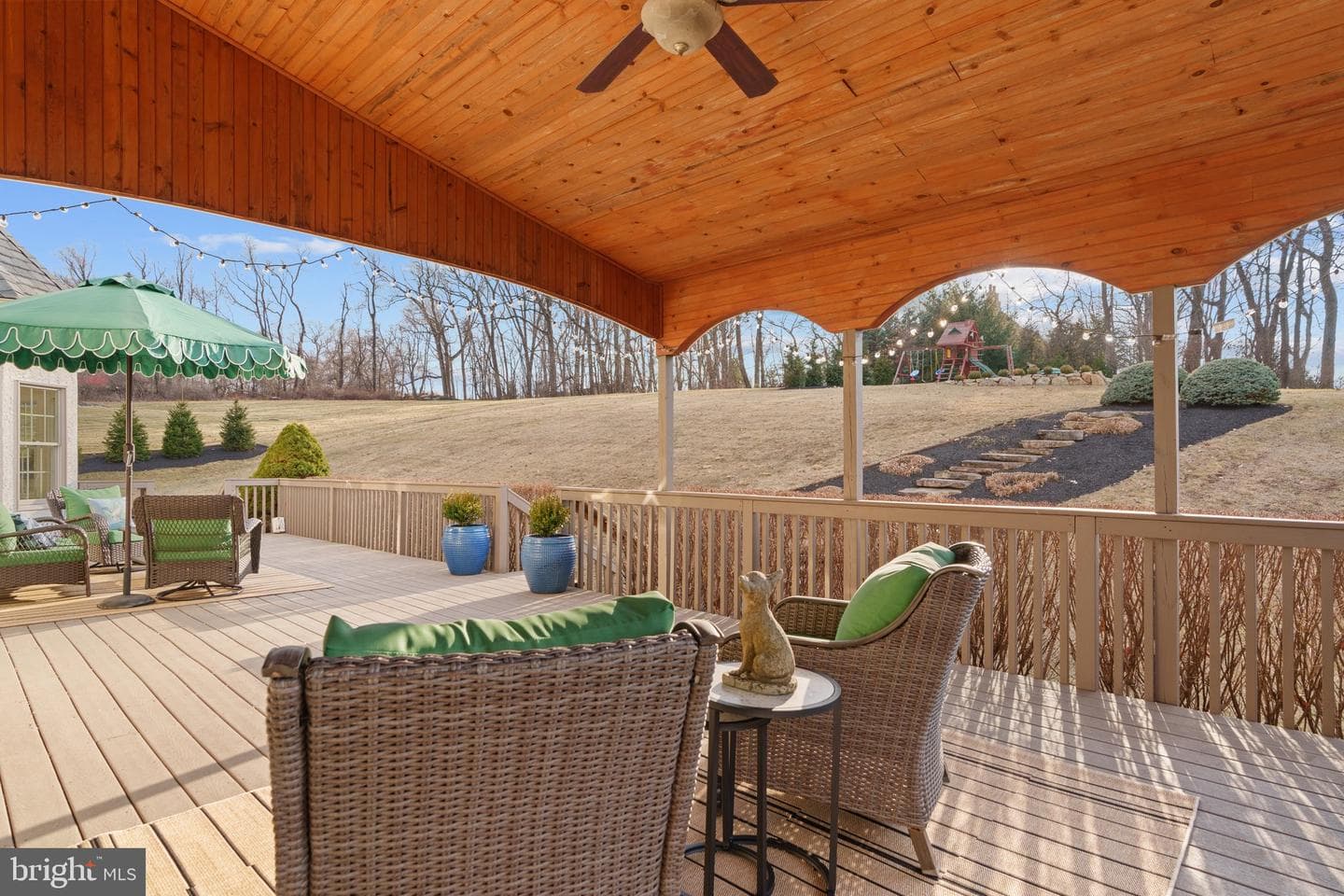 1460 Jakes Place photo 8
