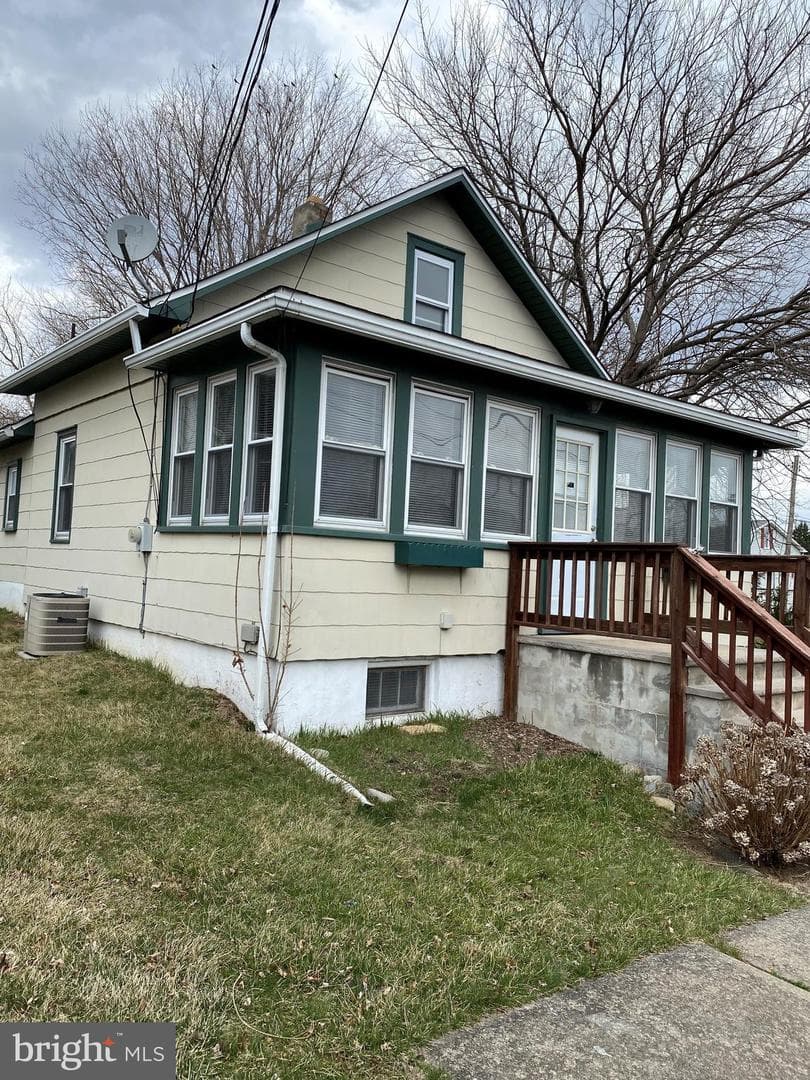 532 Heckman Avenue photo 3