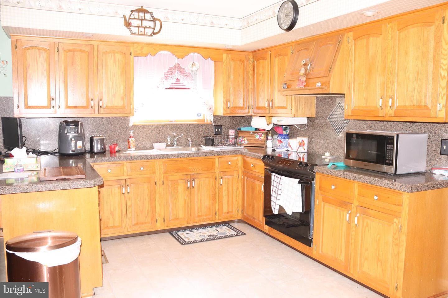 5435 Hale Avenue photo 2