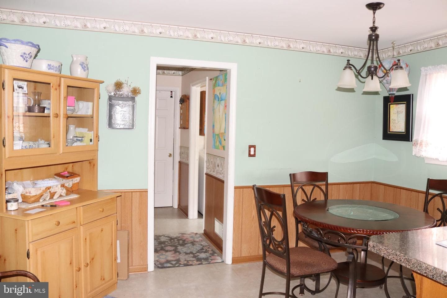 5435 Hale Avenue photo 4