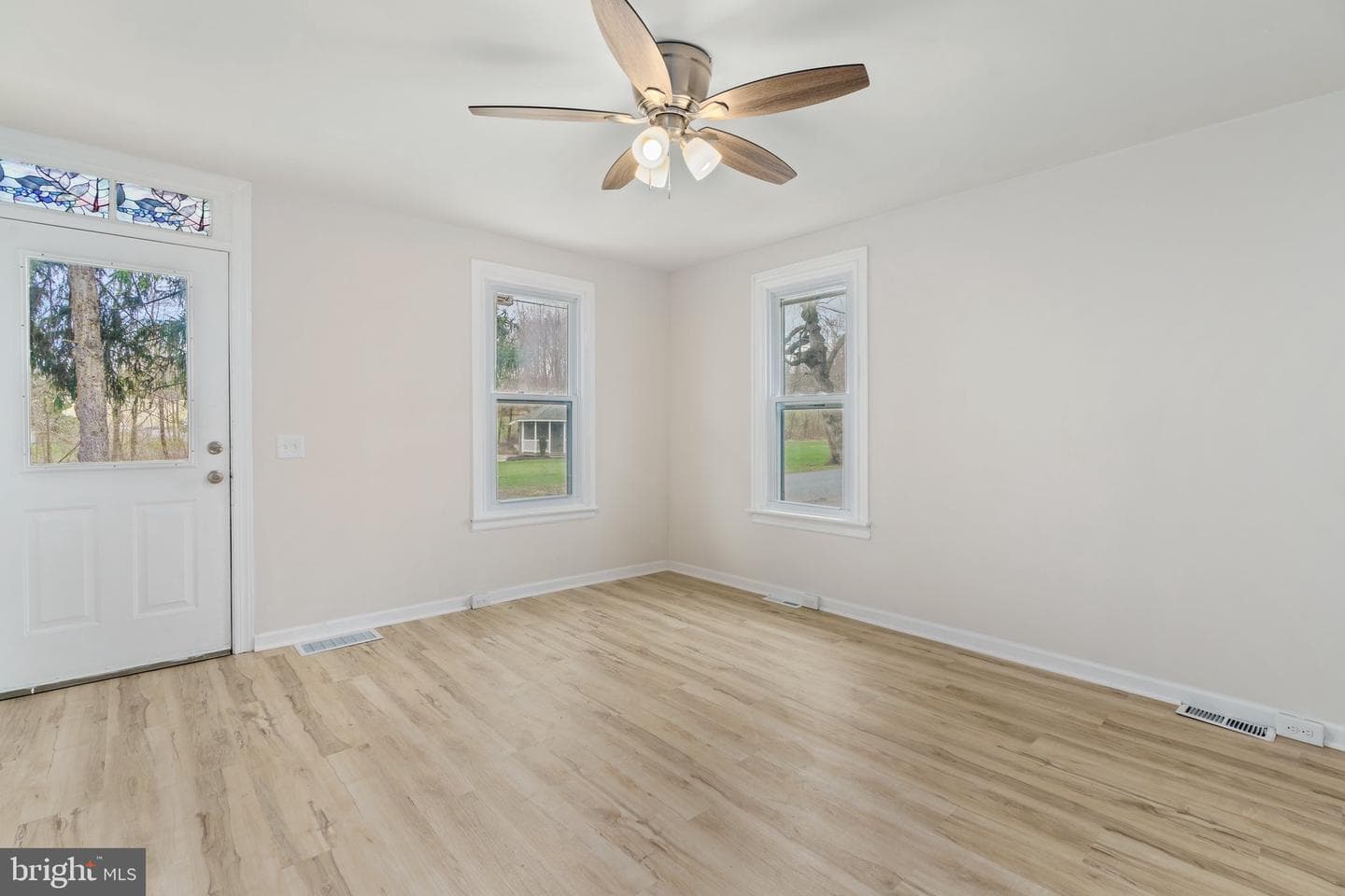 303 Green Street photo 10