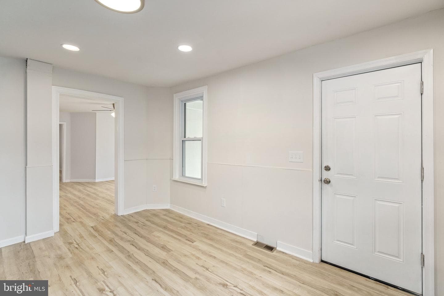 303 Green Street photo 19