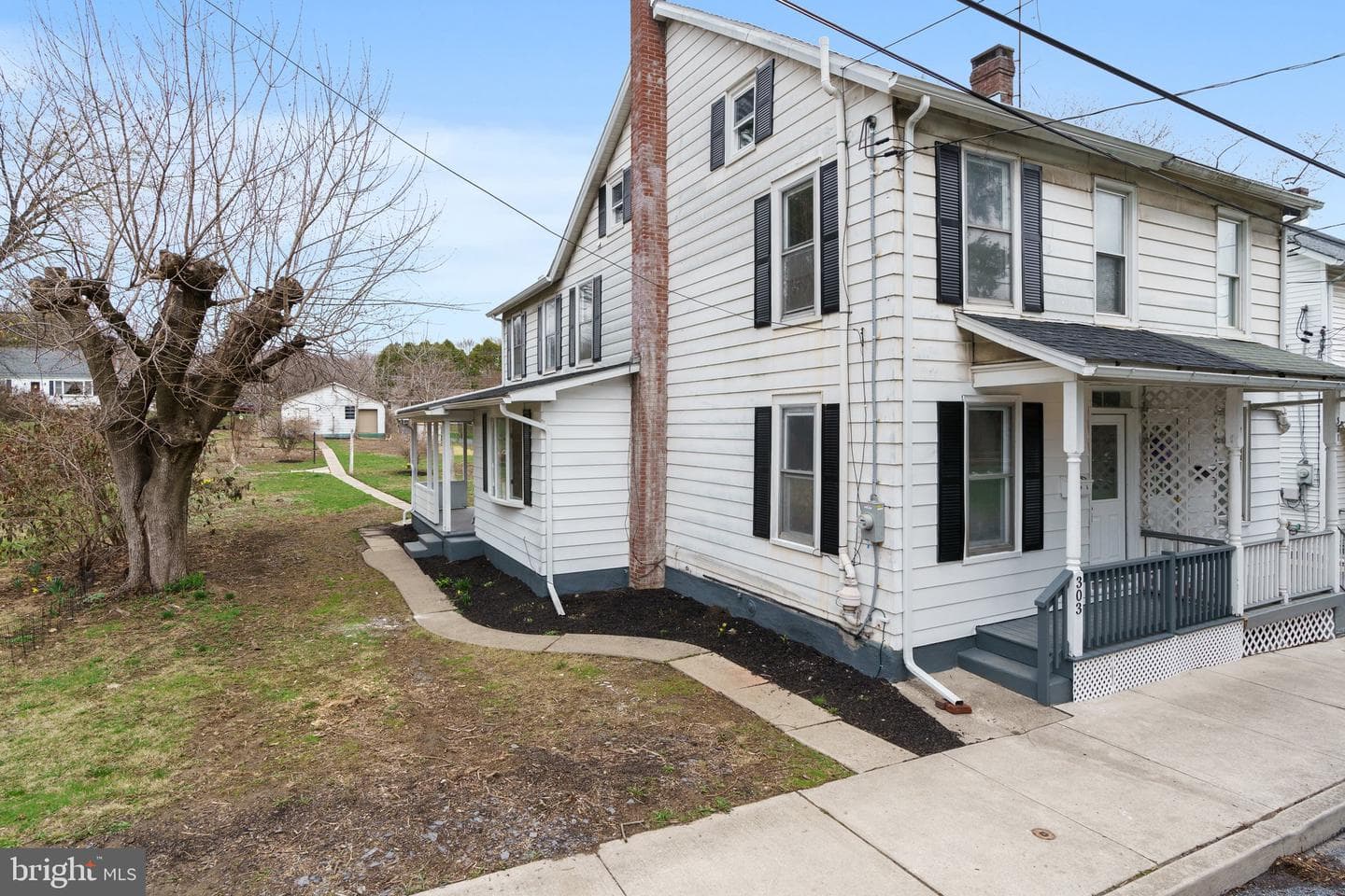 303 Green Street photo 2