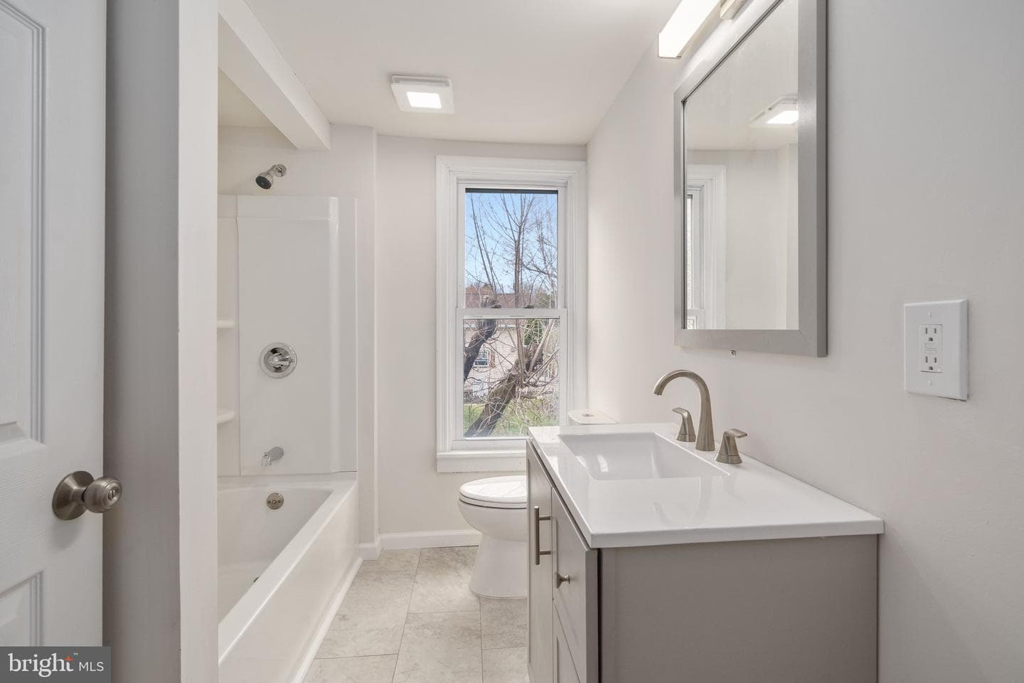 303 Green Street photo 30