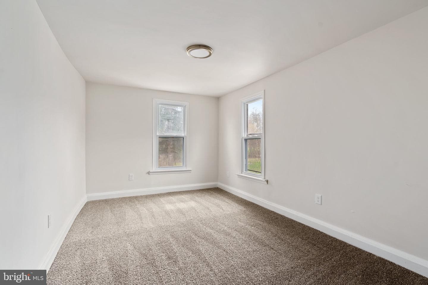 303 Green Street photo 35
