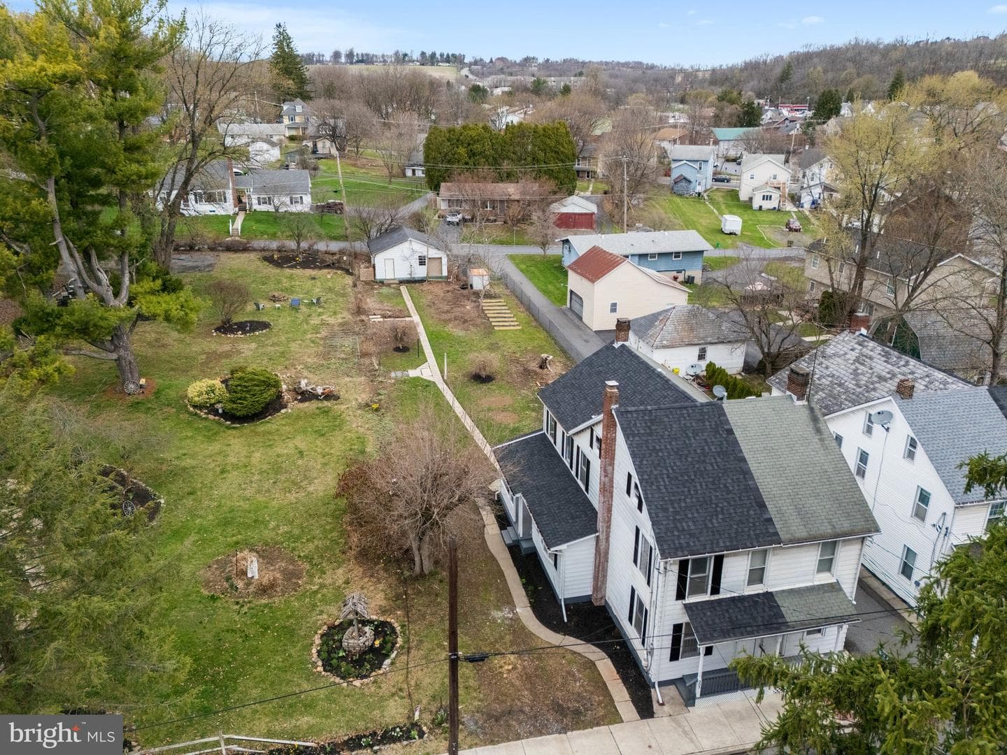 303 Green Street photo 47
