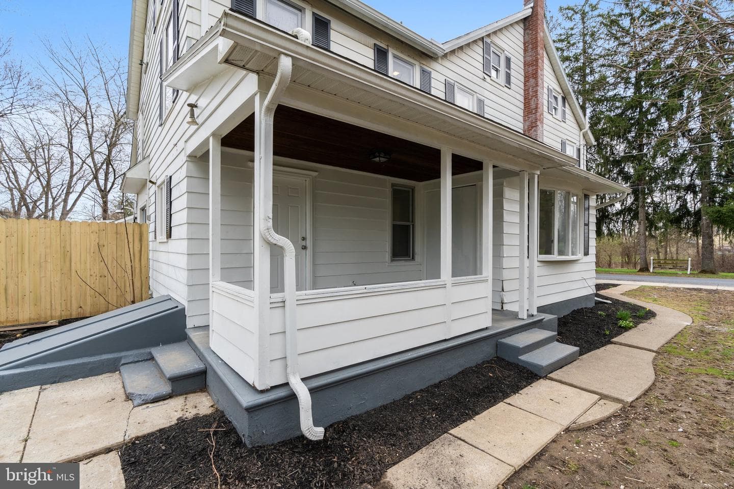 303 Green Street photo 7