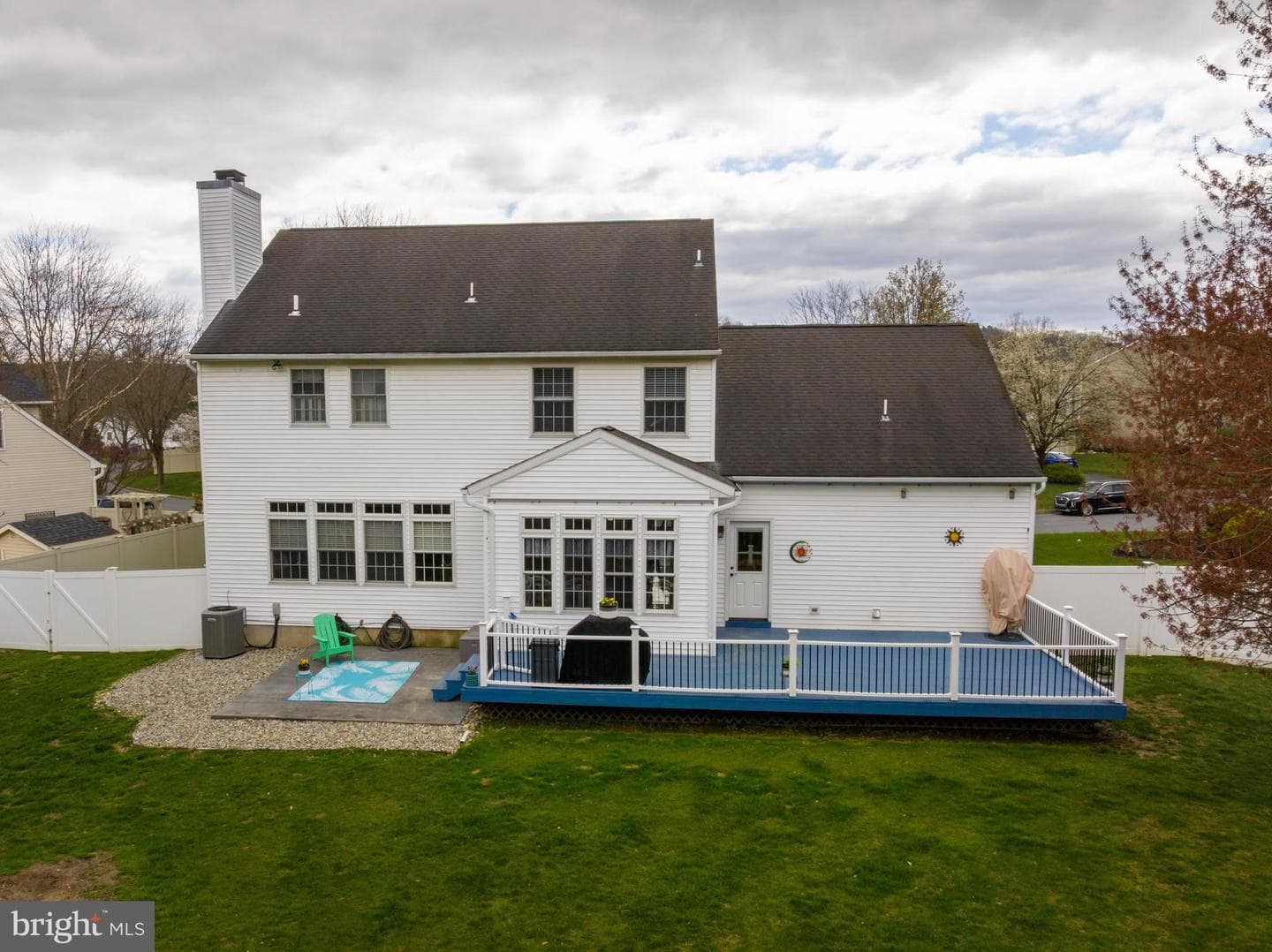 2560 Steele Lane photo 3
