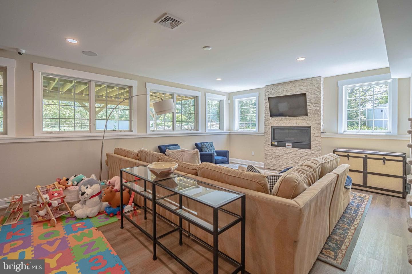 232 Cobblestone Lane photo 46