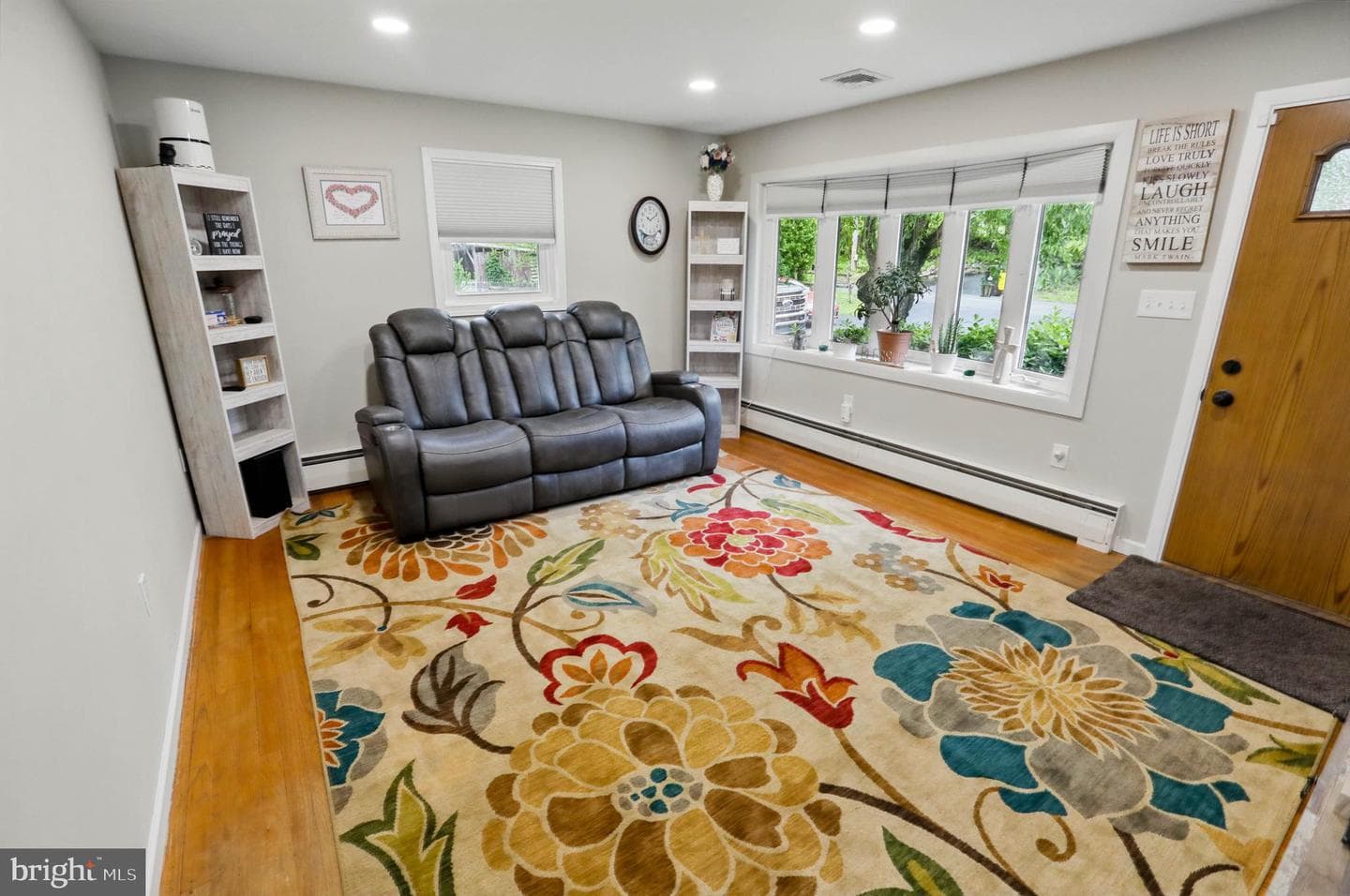 2542 Apple Street photo 20