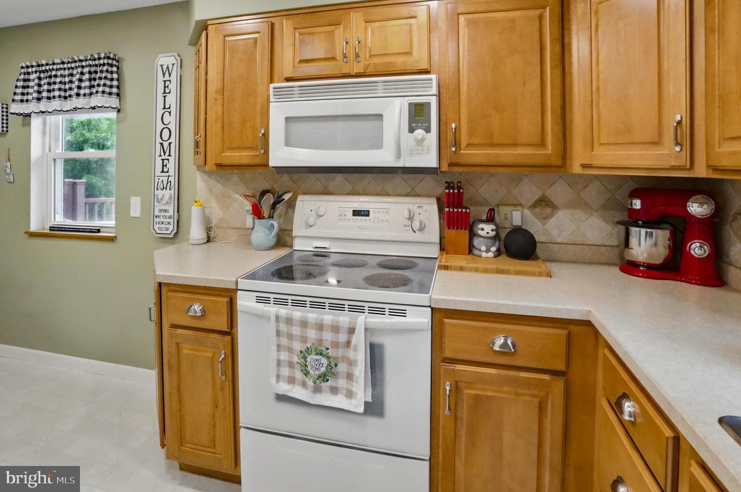 2542 Apple Street photo 24