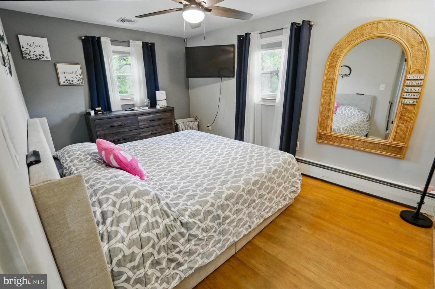 2542 Apple Street photo 26