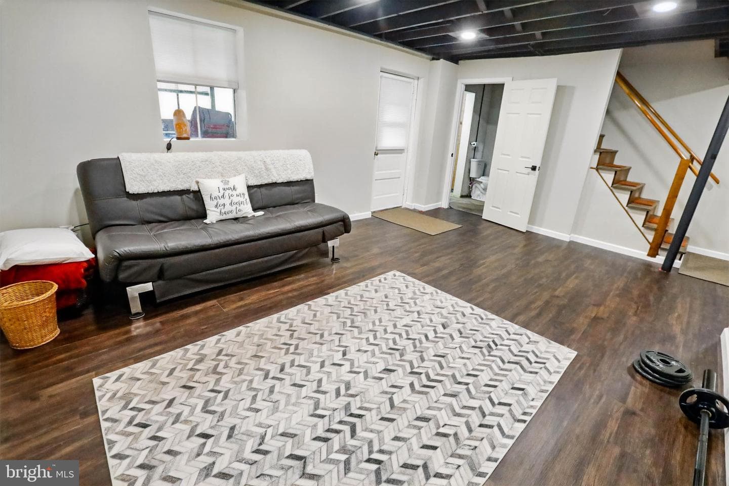 2542 Apple Street photo 34
