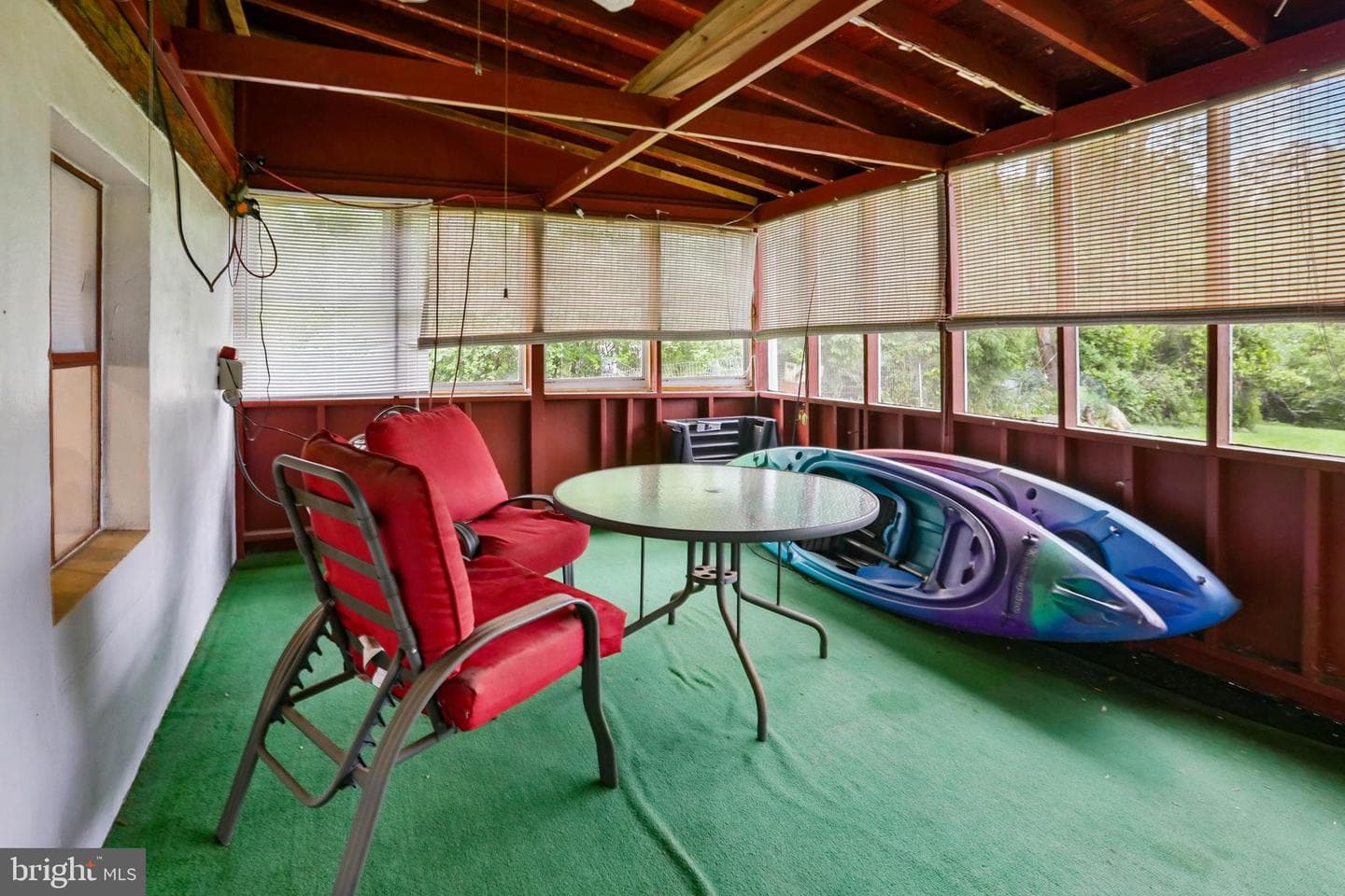 2542 Apple Street photo 45