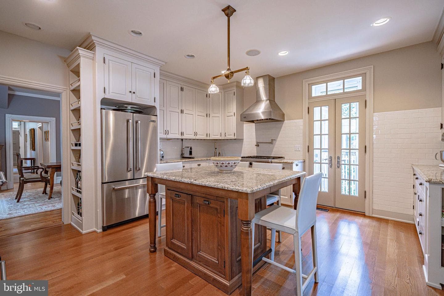 132 E Market Street photo 12