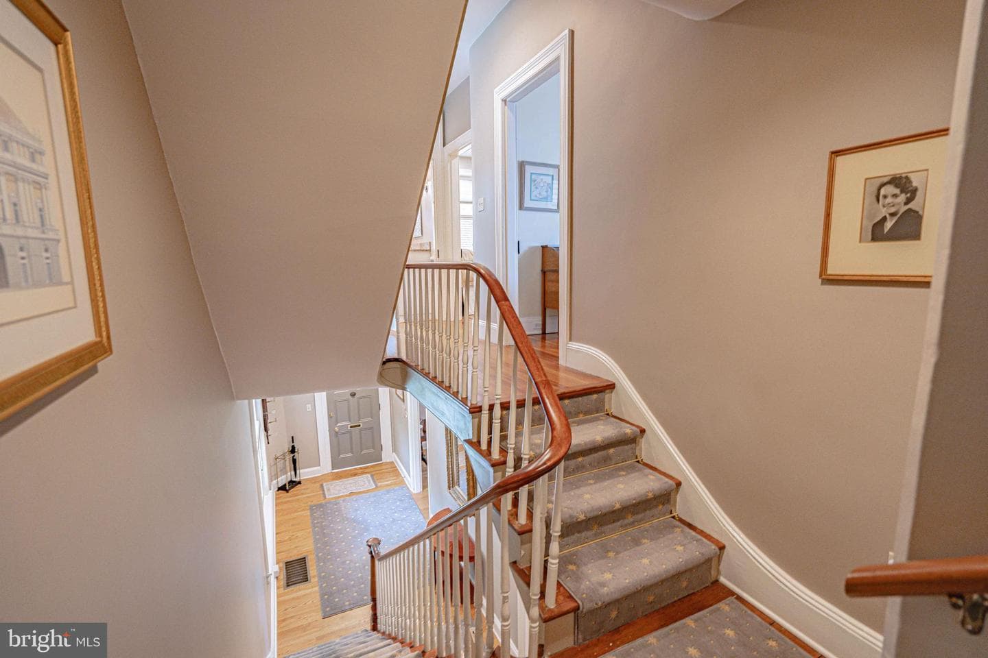 132 E Market Street photo 27