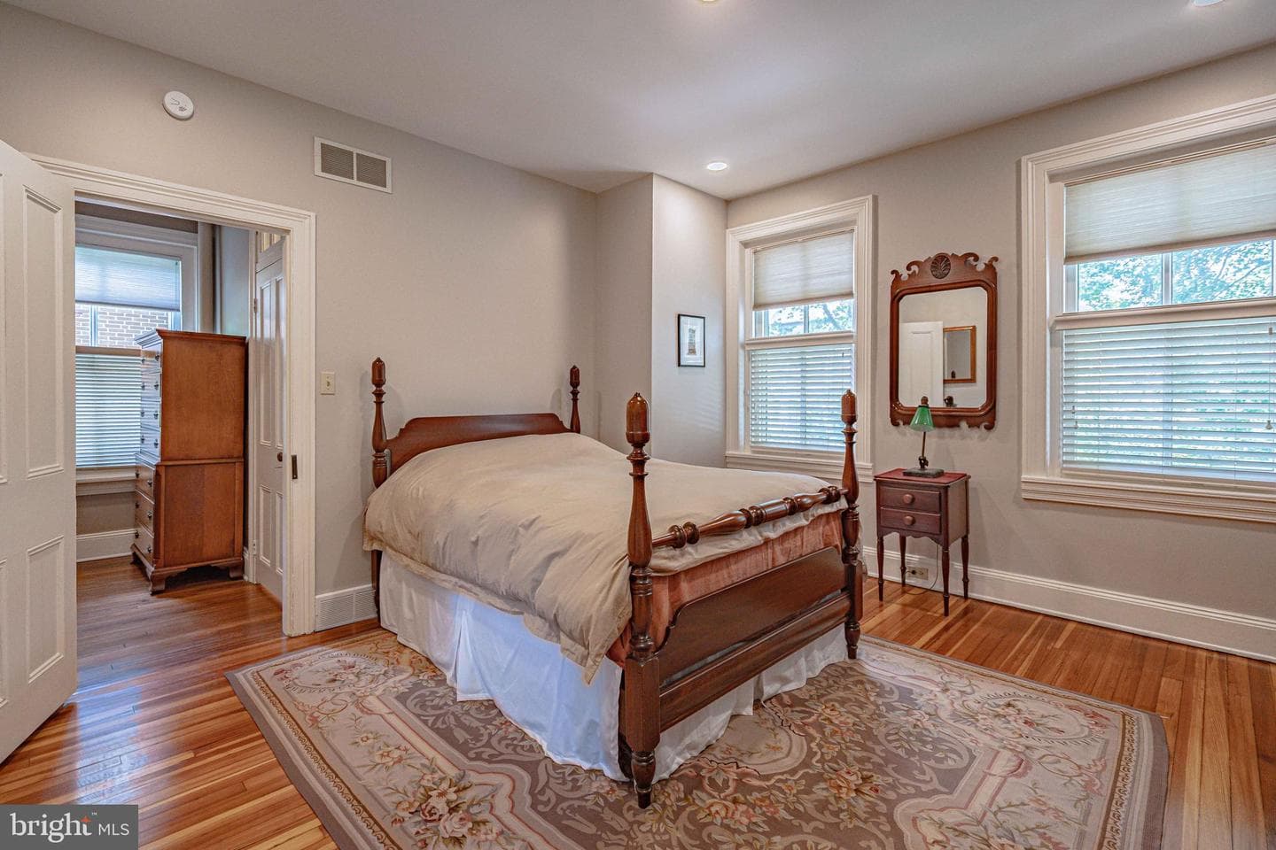 132 E Market Street photo 36