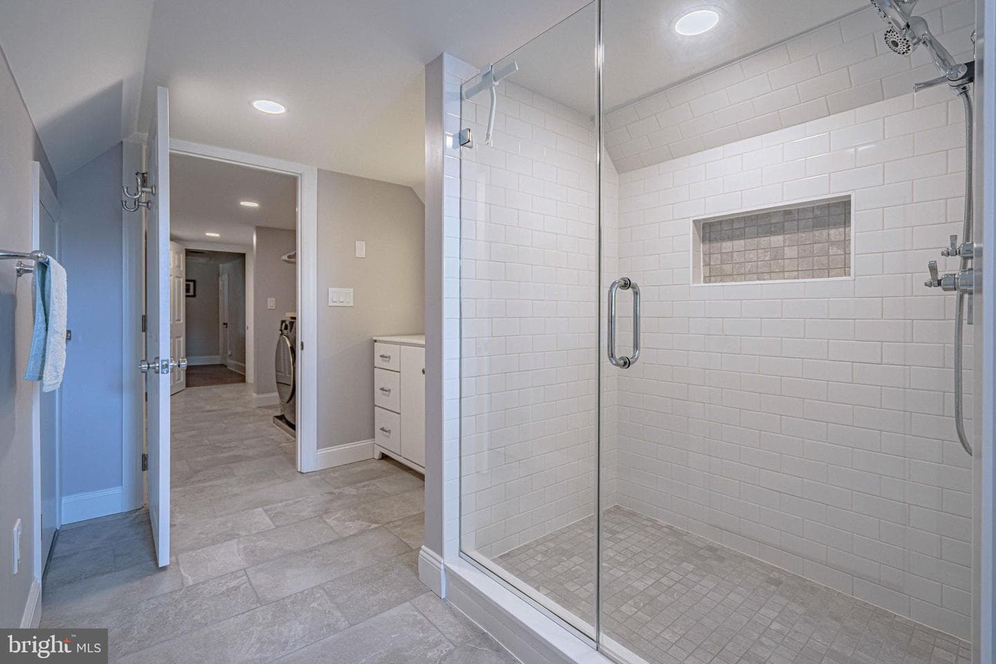 132 E Market Street photo 48