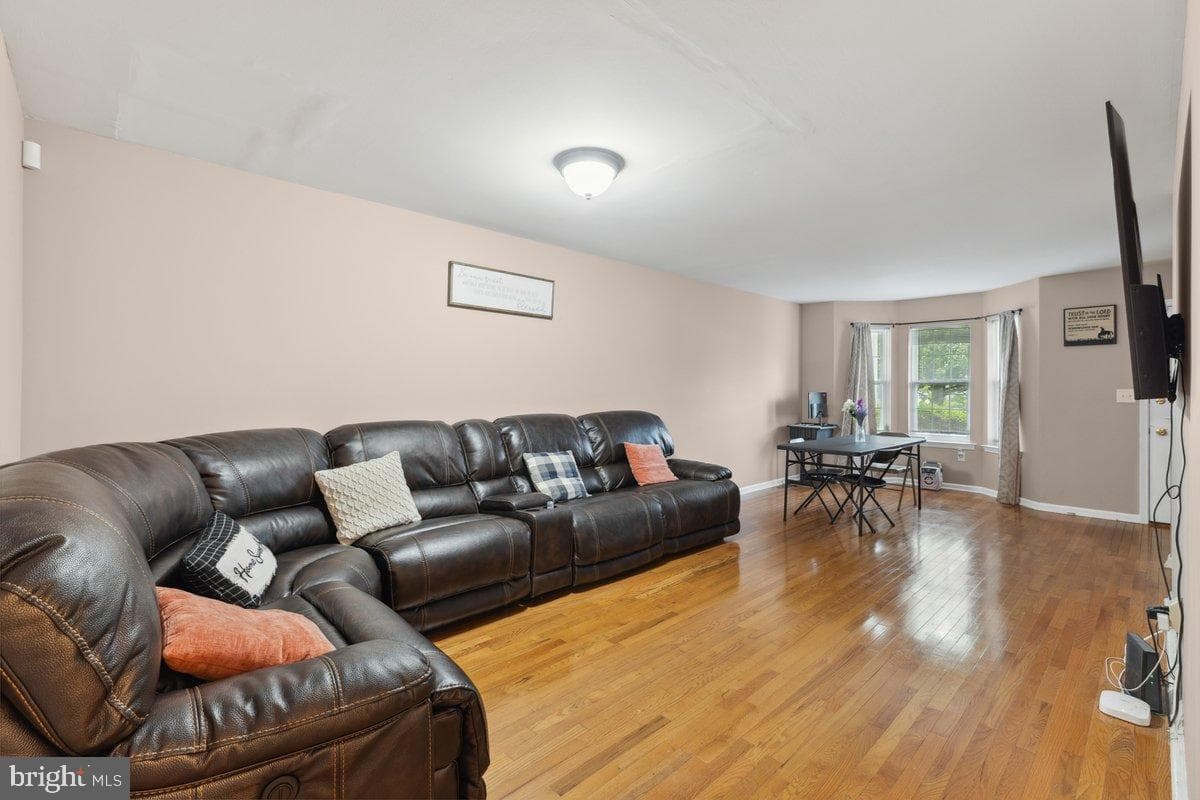 190 Park Ridge Drive photo 3