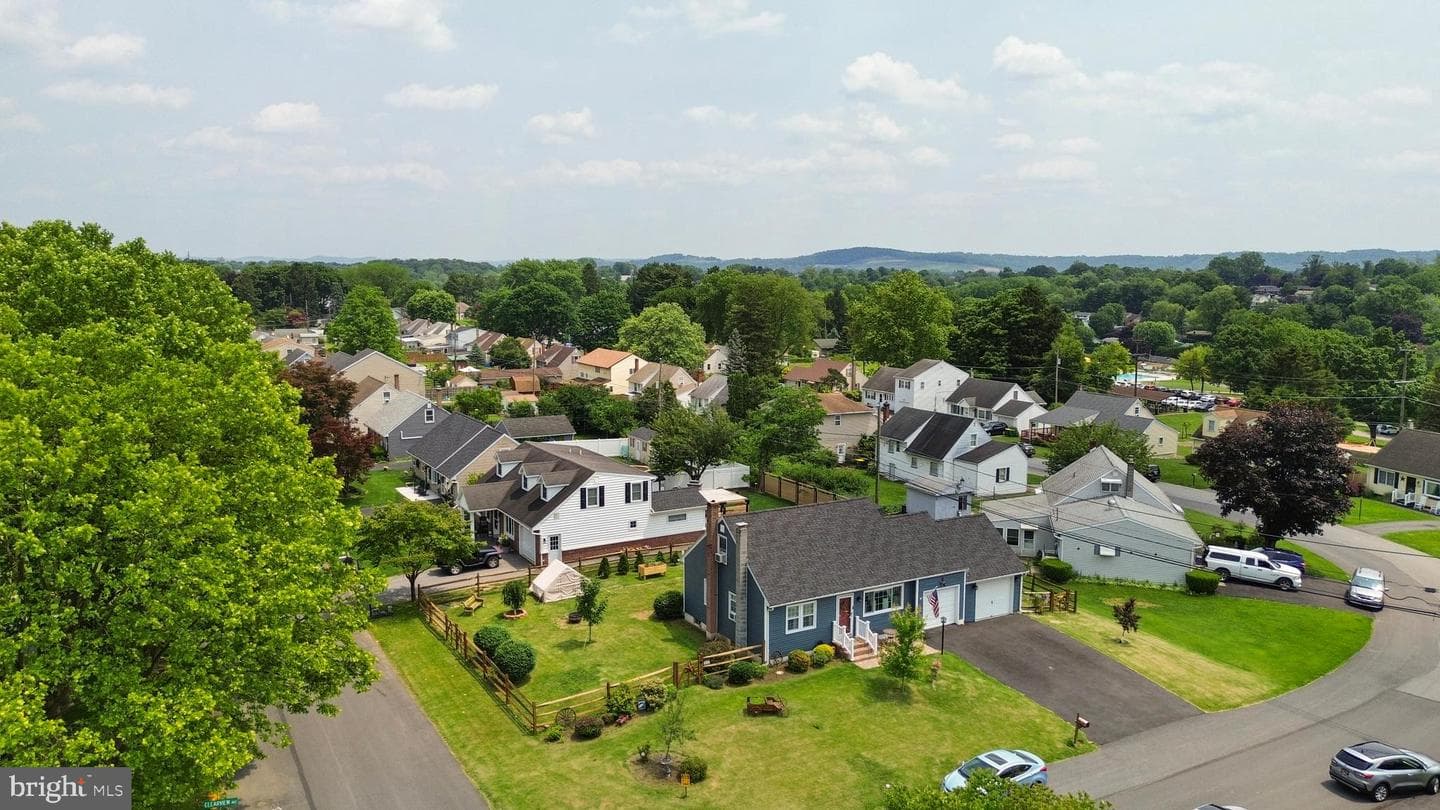 3063 Clearview Street photo 27