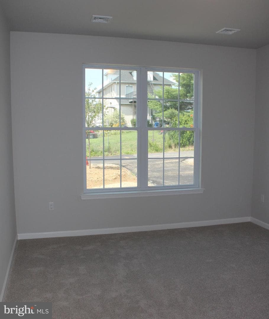 25 Kiernan Avenue photo 4