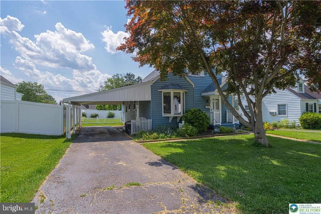 132 Cedar Road photo 2