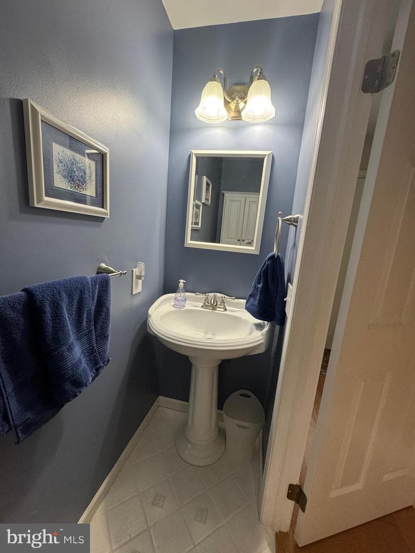 2071 Pleasant Drive photo 11