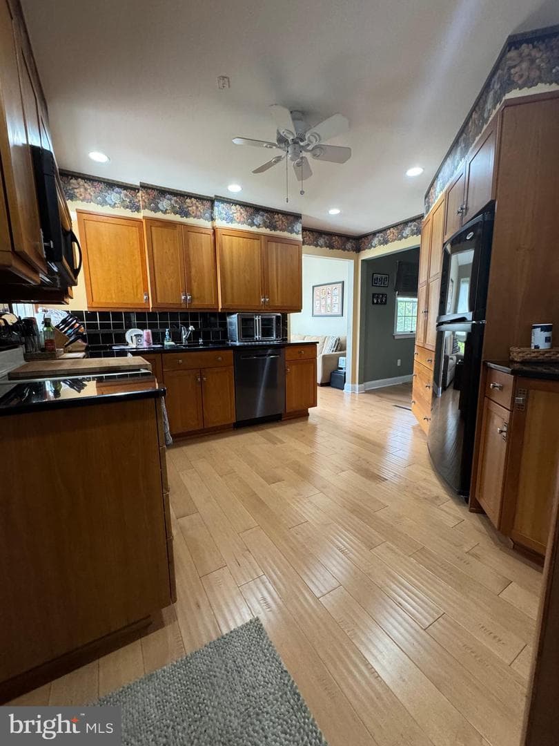 2071 Pleasant Drive photo 5
