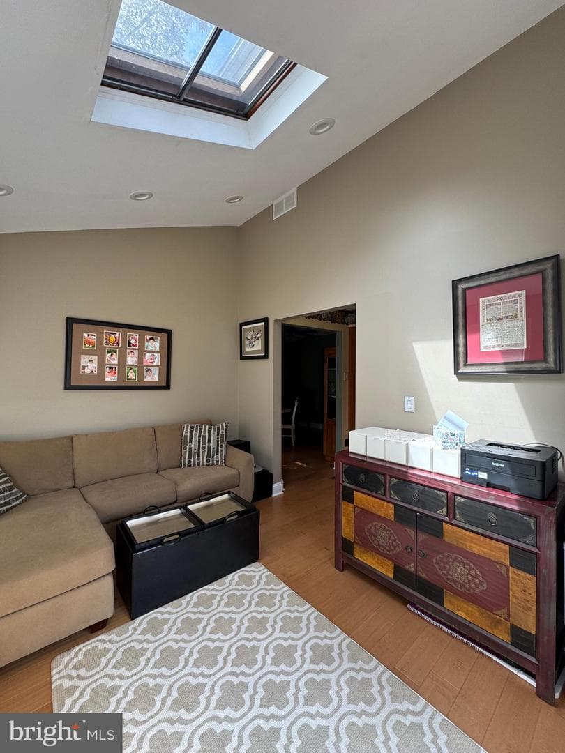 2071 Pleasant Drive photo 6