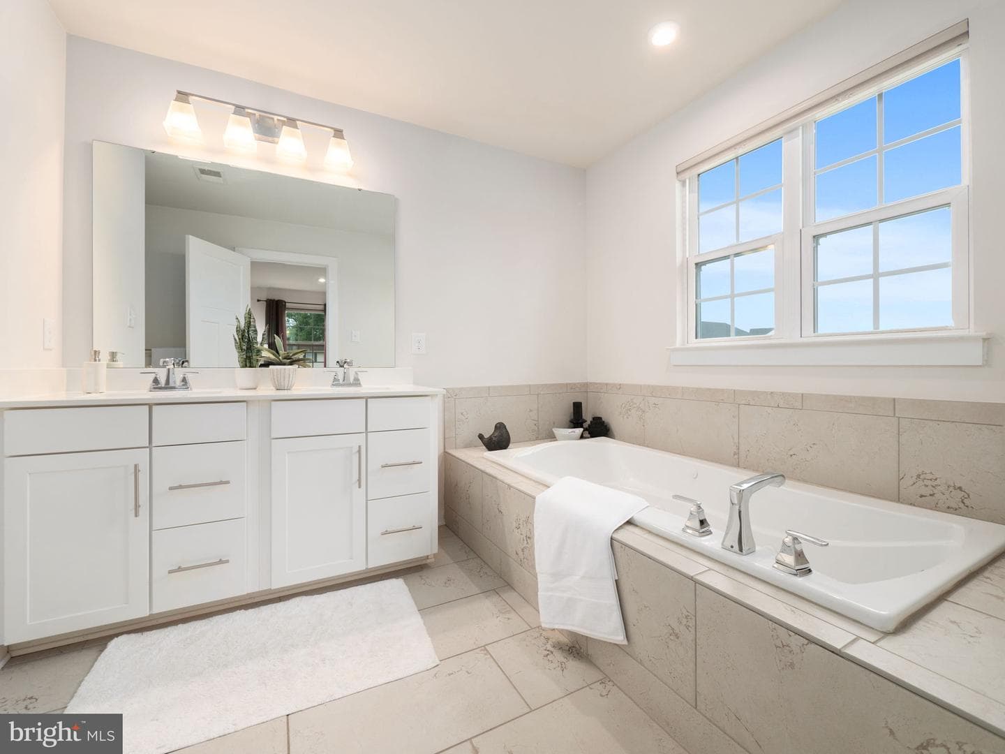 2560 14th Street photo 42