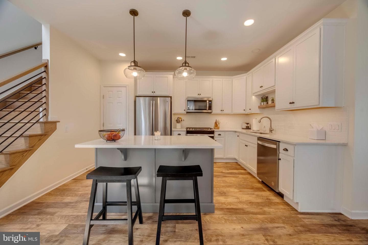 3886 Victors Way photo 10