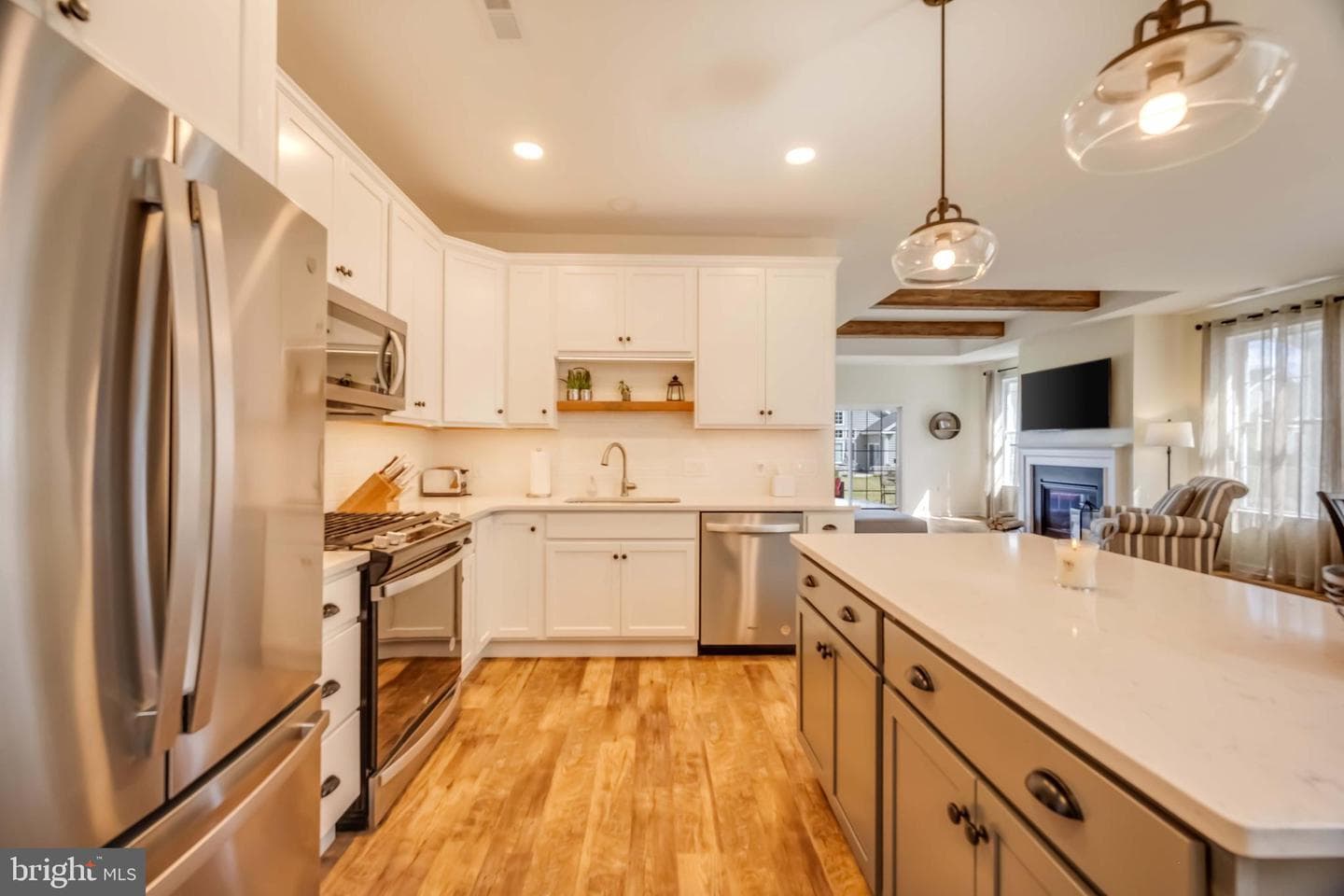 3886 Victors Way photo 11